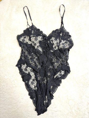 Csipke body