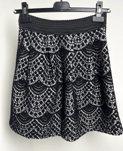 New Collection szoknya (S)